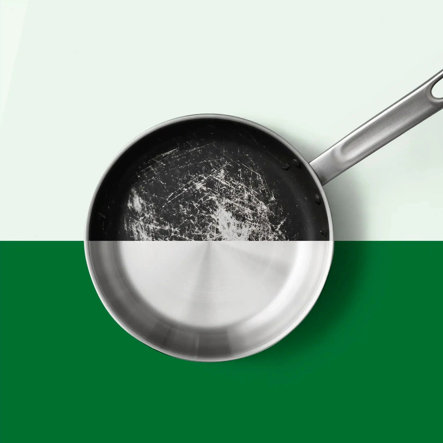 Az egészséges főzés az edényeknél kezdődik – Mit jelentenek a PFOA, PFAS, PTFE és PFOS rövidítések?