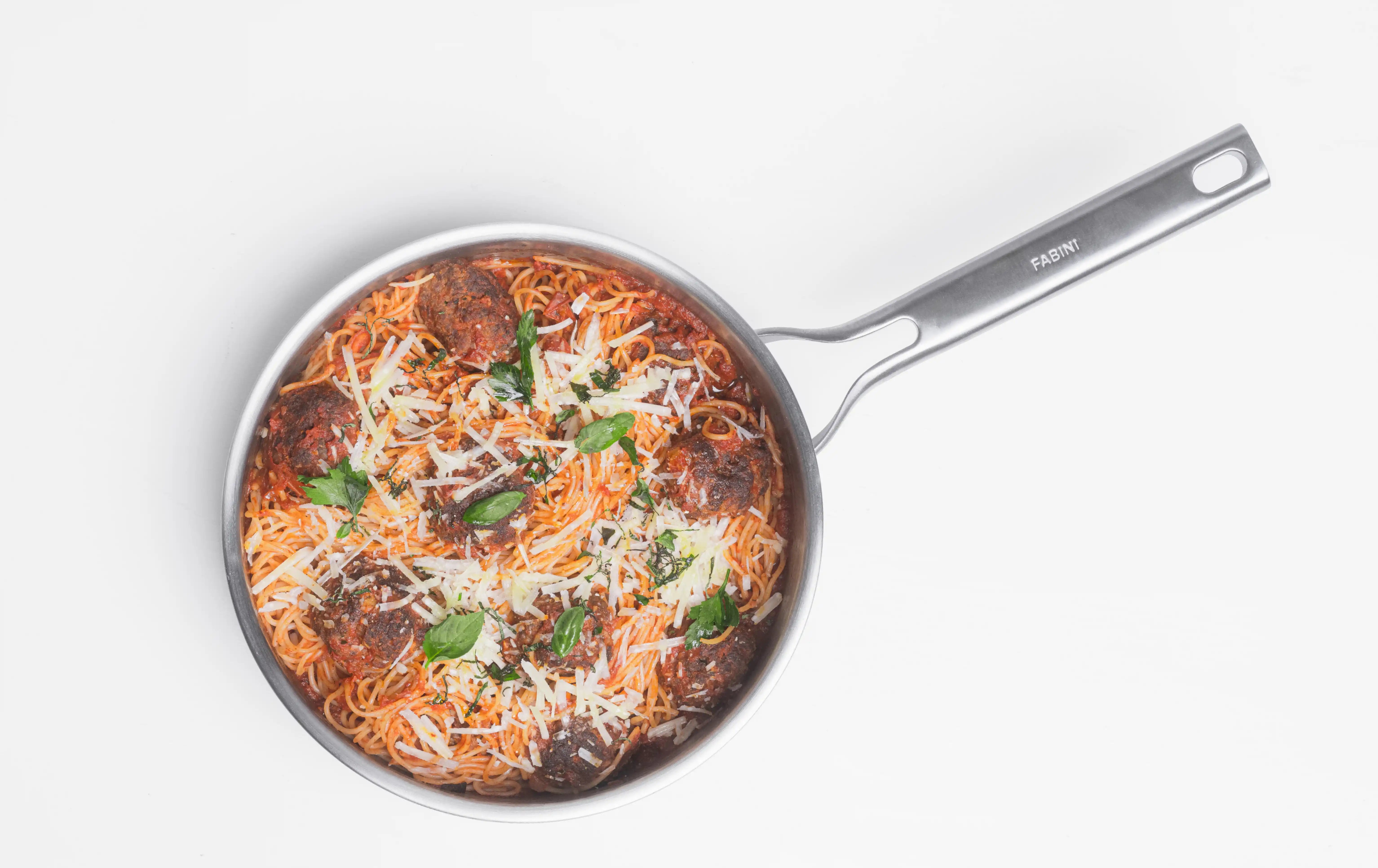 Húsgombócok paradicsomszószban, mély serpenyőben 🍝