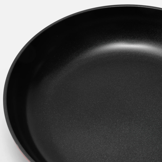 Serpenyő Meda 4.0, ø 26 cm - Tapadásmentes serpenyő kerámia bevonattal fedő nélkül, bordó