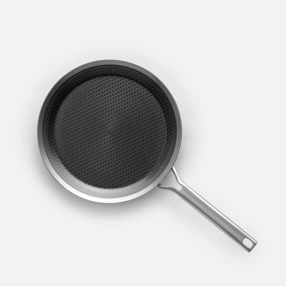 Palacsintasütő serpenyő, ø 28 cm - Szegecs nélküli, többrétegű rozsdamentes acél hibrid serpenyő kerámia bevonattal