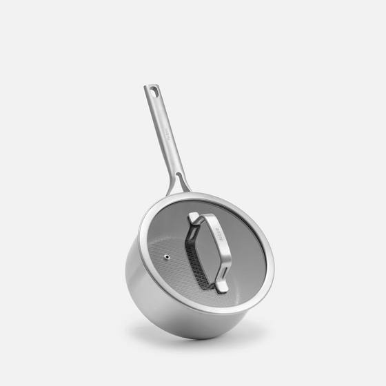 Nyeles lábas, ø 20 cm (3 l) - Szegecs nélküli, többrétegű rozsdamentes acél hibrid nyeles lábas kerámia bevonattal, fedővel