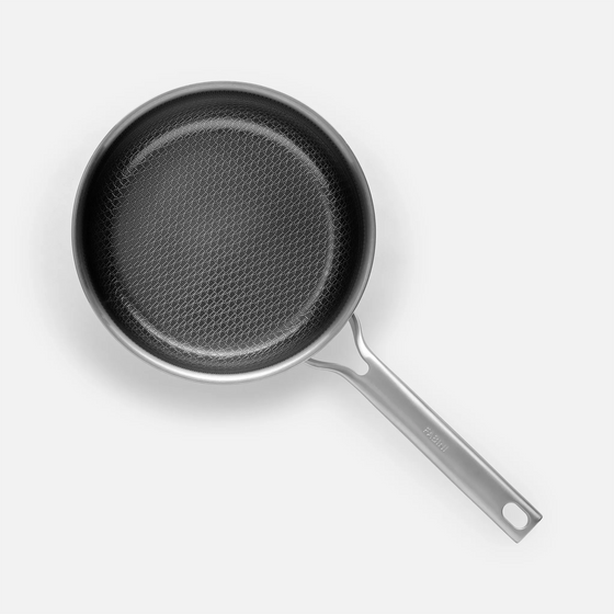 Nyeles lábas, ø 20 cm (3 l) - Szegecs nélküli, többrétegű rozsdamentes acél hibrid nyeles lábas kerámia bevonattal, fedővel