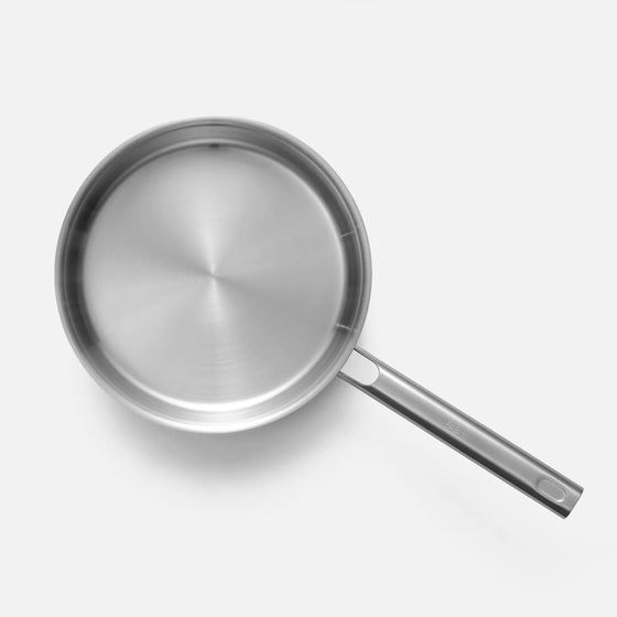 Mély serpenyő Core Standard, ø 24 cm (2,5 l) - Egyrétegű mély rozsdamentes acél serpenyő, fedővel