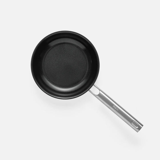 Serpenyő Core Standard, ø 30 cm - Egyrétegű rozsdamentes acél serpenyő kerámia bevonattal, fedő nélkül