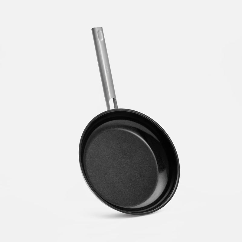 Serpenyő Core Standard, ø 26 cm - Egyrétegű rozsdamentes acél serpenyő kerámia bevonattal, fedő nélkül