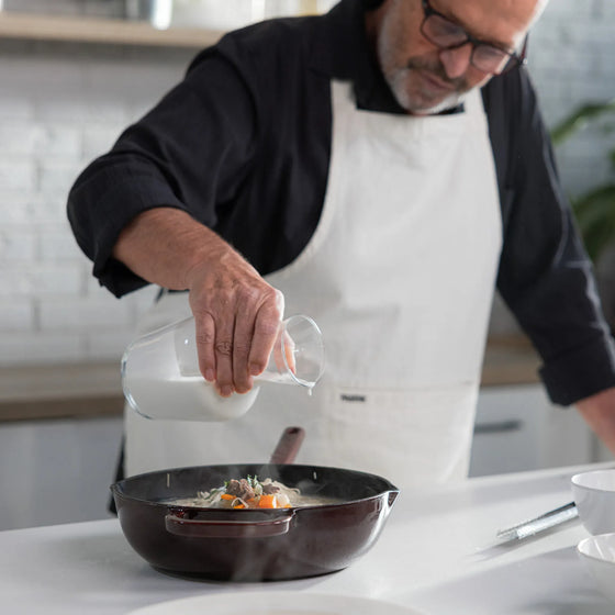 Mély serpenyő FABINI & Pohlreich, ø 26 cm - Zománcozott öntöttvas serpenyő, bordó