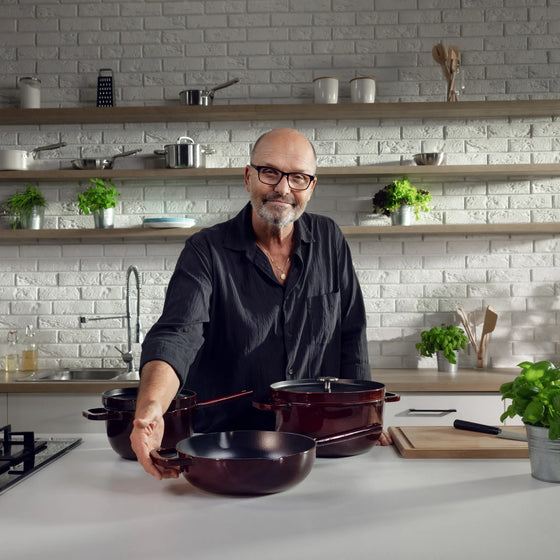 Lábas FABINI & Pohlreich, ø 26 cm (5,2 l) - Zománcozott öntöttvas lábas fedővel, bordó