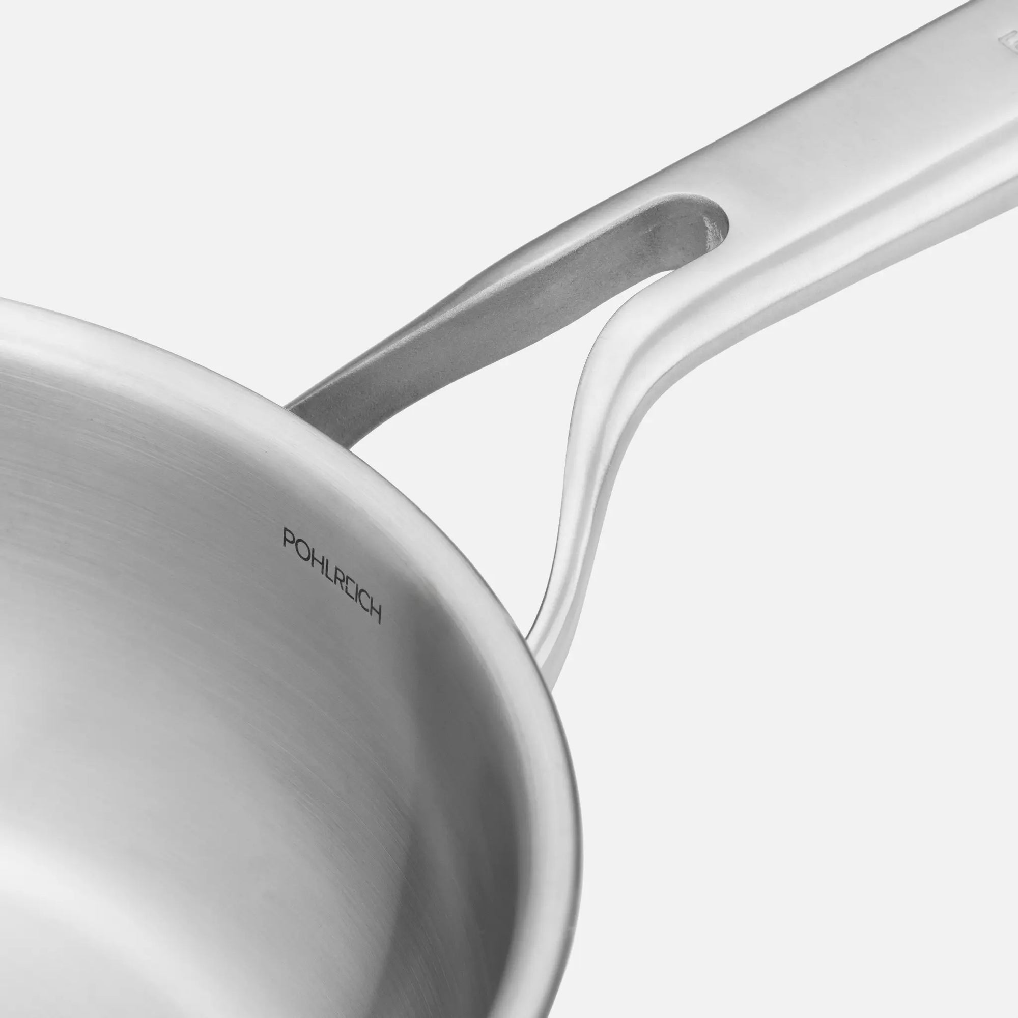 Nyeles lábas FABINI & Pohlreich, ø 20 cm (1,5 l) - Szegecs nélküli, kúp alakú nyeles lábas ötrétegű rozsdamentes acélból, fedővel