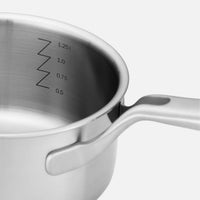 Nyeles lábas FABINI & Pohlreich, ø 16 cm (1,2 l) - Szegecs nélküli nyeles lábas ötrétegű rozsdamentes acélból, fedővel