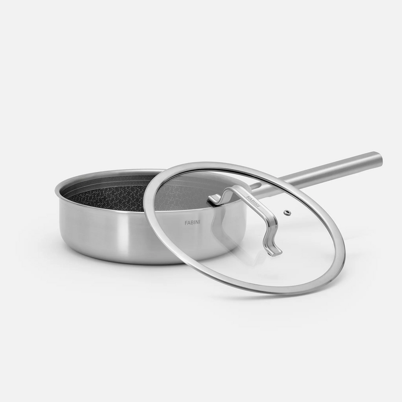 Mély serpenyő Hibrid Standard, ø 24 cm (2,5 l) - Szegecs nélküli, többrétegű rozsdamentes acél serpenyő hibrid kerámia felülettel, fedővel