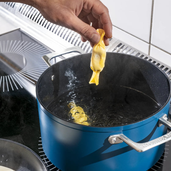 Fazék Meda 4.0, ø 20 cm (2,4 l) - Tapadásmentes fazék kerámia bevonattal fedővel, fekete
