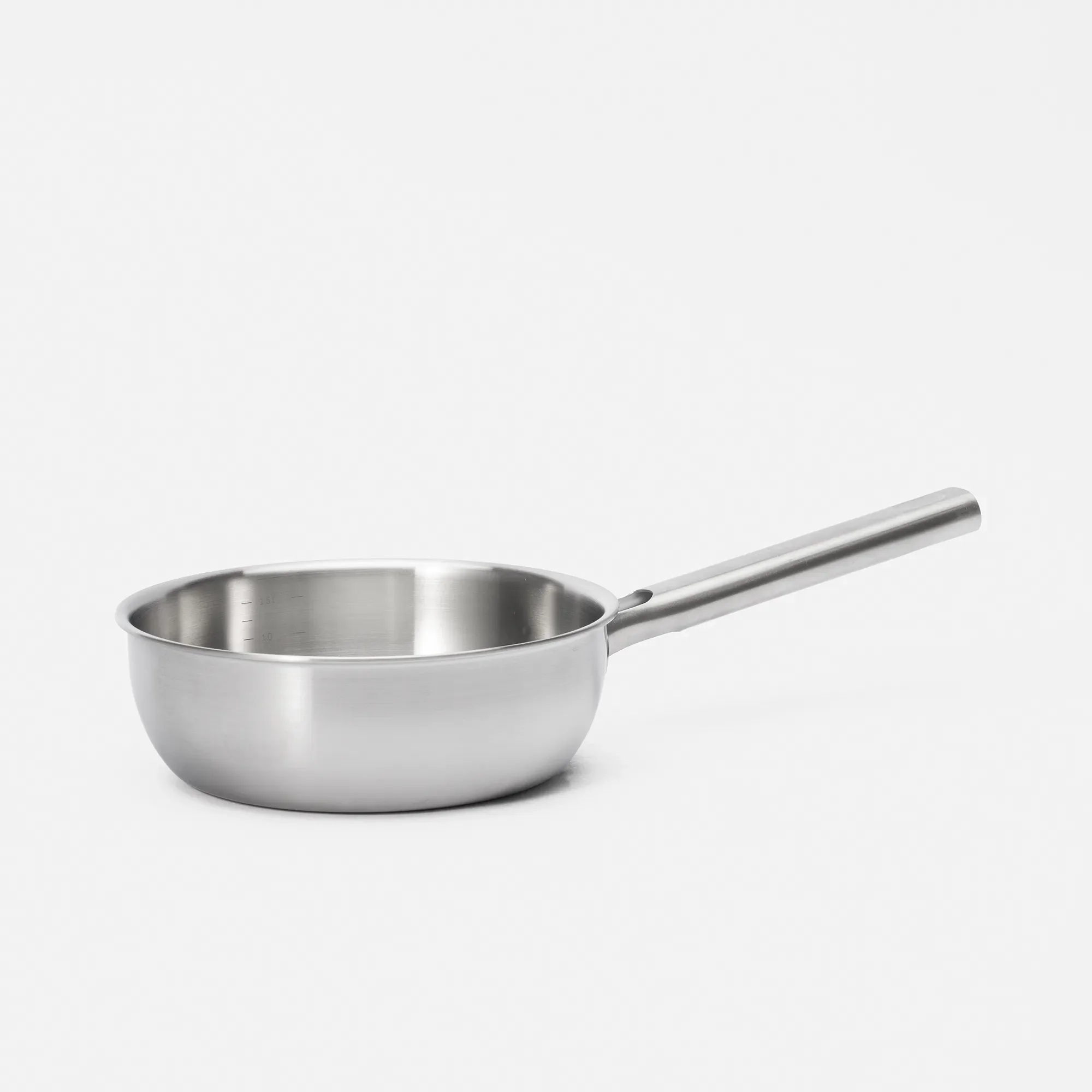 Kúp alakú nyeles lábas Lucca 4.0 Standard, ø 20 cm (1,5 l) - Szegecs nélküli, többrétegű rozsdamentes acél lábas, fedővel