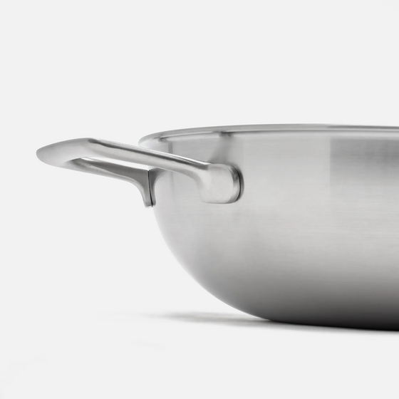 Wok serpenyő Lucca 4.0 Pro, ø 30 cm - Tapadásmentes, szegecs nélküli wok serpenyő többrétegű rozsdamentes acélból, fedővel