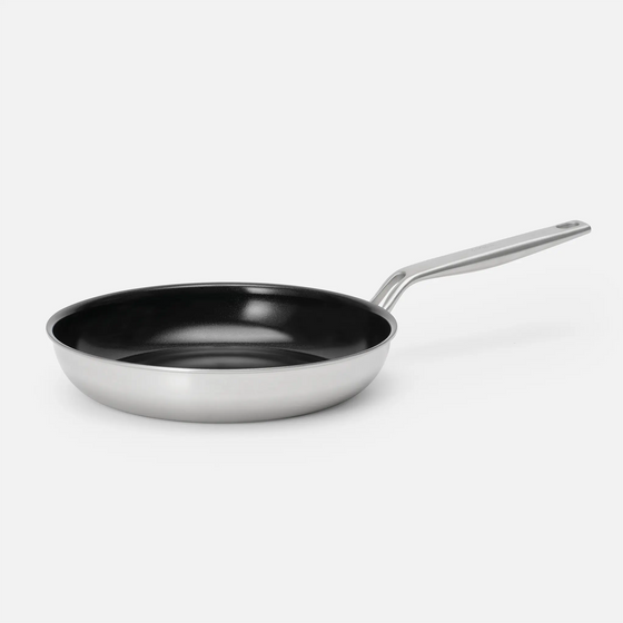 Serpenyő Lucca 4.0 Pro, ø 26 cm - Tapadásmentes, szegecs nélküli serpenyő többrétegű rozsdamentes acélból, fedő nélkül