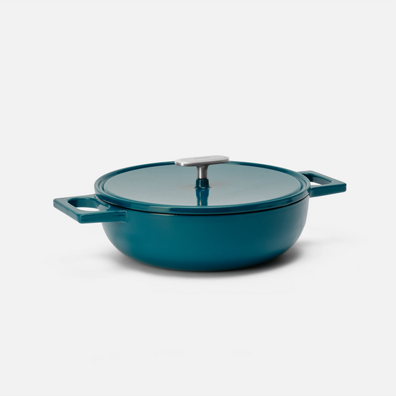 Tegame serpenyő Mattia 3.0, ø 26 cm - Zománcozott öntöttvas serpenyő fedővel, fényes türkiz színű