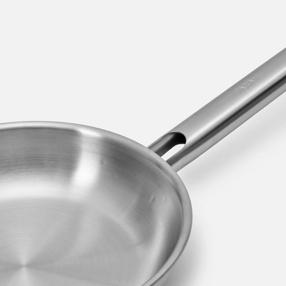 Serpenyő Lucca 4.0 Standard, ø 30 cm - Szegecs nélküli, többrétegű rozsdamentes acél serpenyő, fedő nélkül