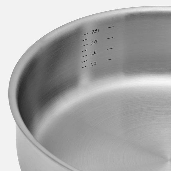 Mély serpenyő Lucca 4.0 Standard, ø 24 cm (2,5 l) - Szegecs nélküli, többrétegű rozsdamentes acél mély serpenyő, fedővel