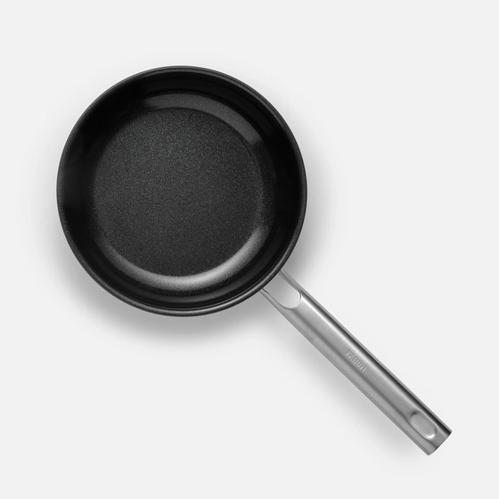 Serpenyő Lucca 4.0 Standard, ø 20 cm - Szegecs nélküli, többrétegű rozsdamentes acél serpenyő kerámia bevonattal, fedő nélkül