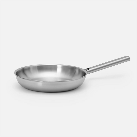 Serpenyő Lucca 4.0 Standard, ø 26 cm - Szegecs nélküli, többrétegű rozsdamentes acél serpenyő, fedő nélkül