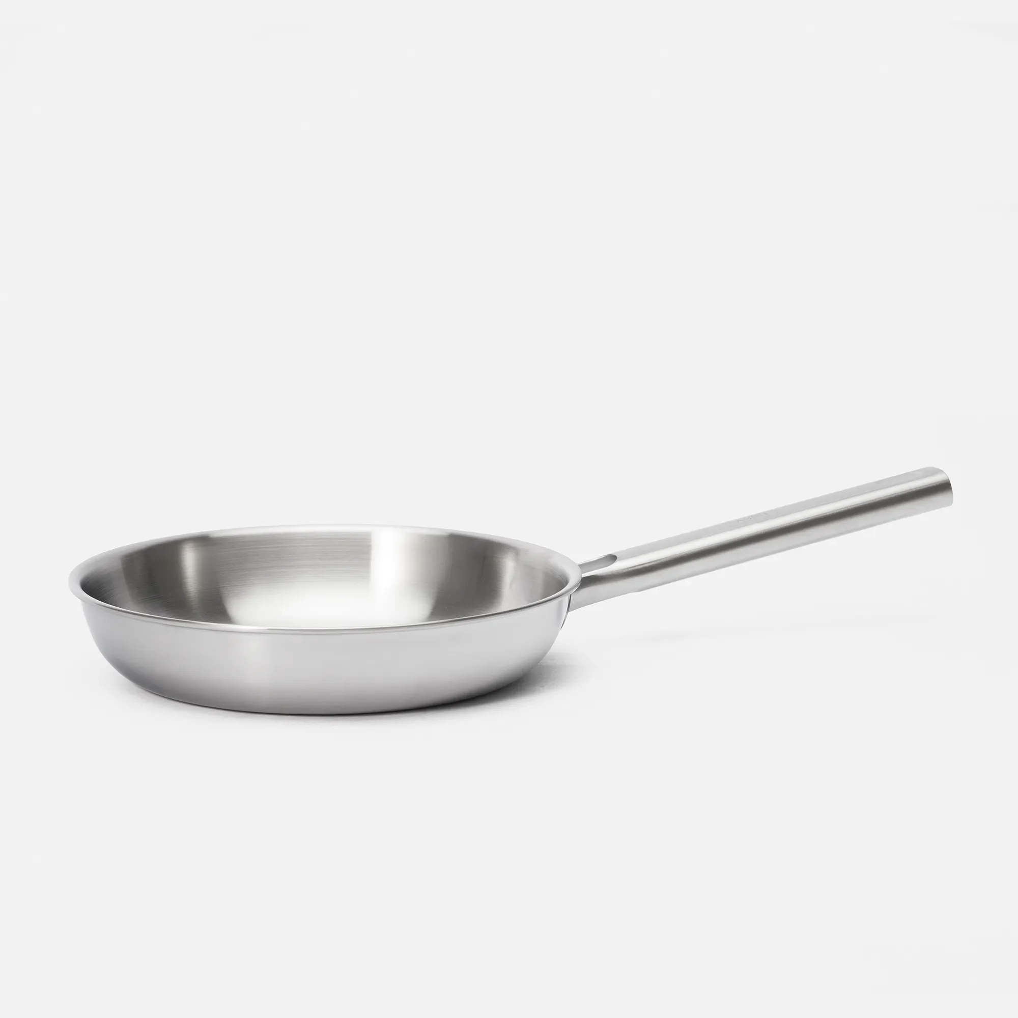 Serpenyő Lucca 4.0 Standard, ø 24 cm - Szegecs nélküli, többrétegű rozsdamentes acél serpenyő, fedő nélkül