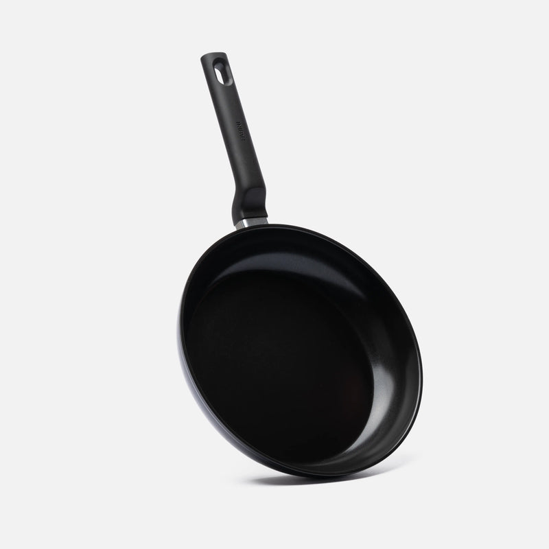 Serpenyő Meda 5.0 Economy, ø 26 cm - Tapadásmentes serpenyő kerámia bevonattal fedő nélkül, fekete