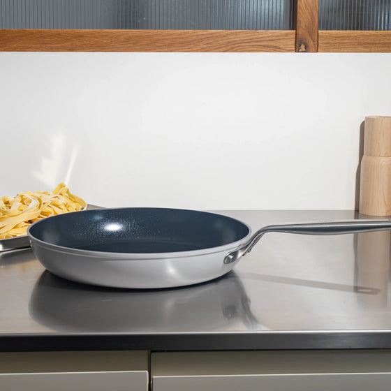 Serpenyő szett Meda 4.0, ø 20 cm + ø 26 cm, 2 db - Serpenyők tapadásmentes kerámia bevonattal, szürke