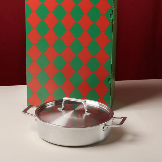 Tálaló tegame serpenyő Lucca 4.0 Pro, ø 28 cm (4 l), ajándékcsomagolás - Szegecs nélküli tegame serpenyő többrétegű rozsdamentes acélból, fedővel