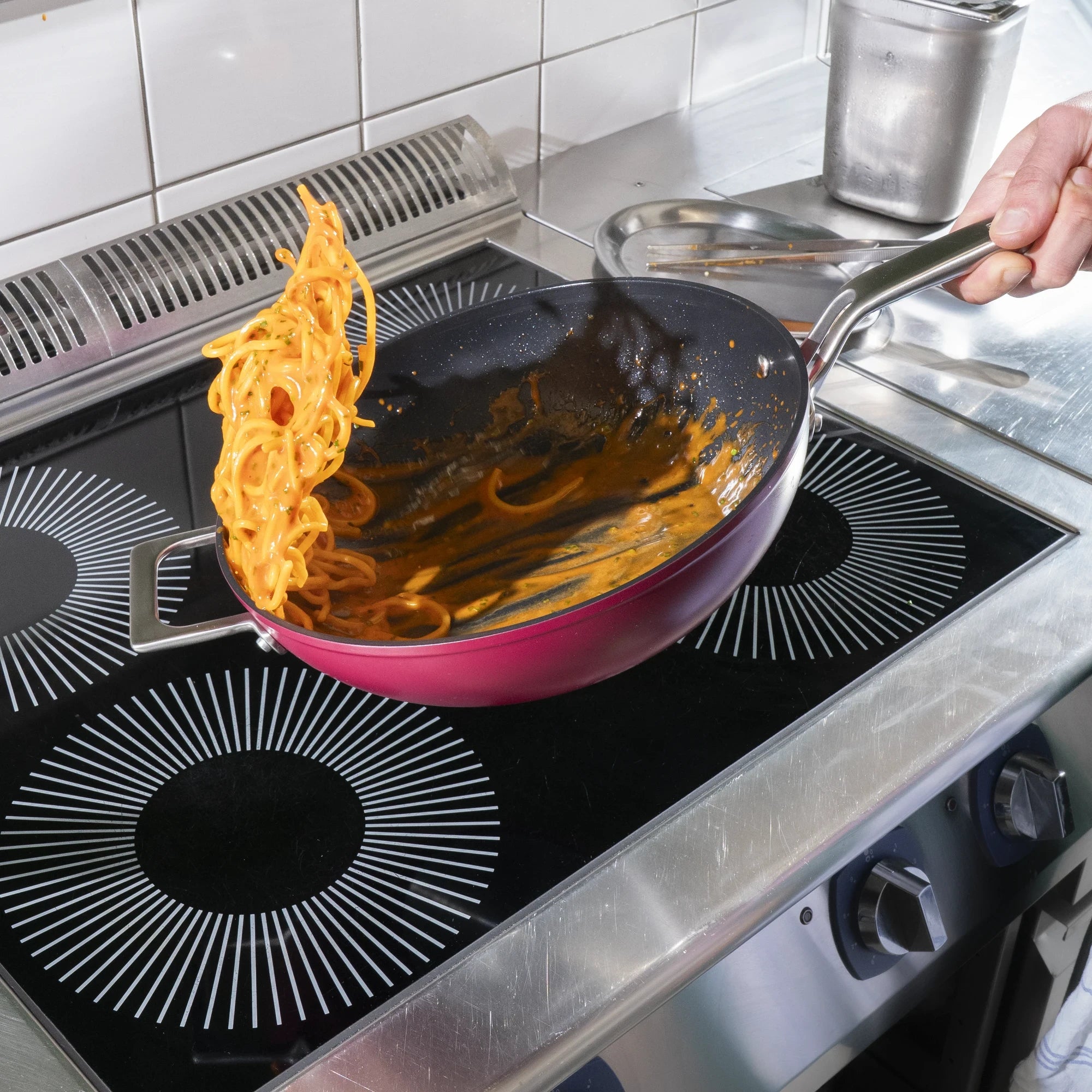 Wok serpenyő Meda 4.0, ø 28 cm - Tapadásmentes serpenyő kerámia bevonattal fedővel, bordó