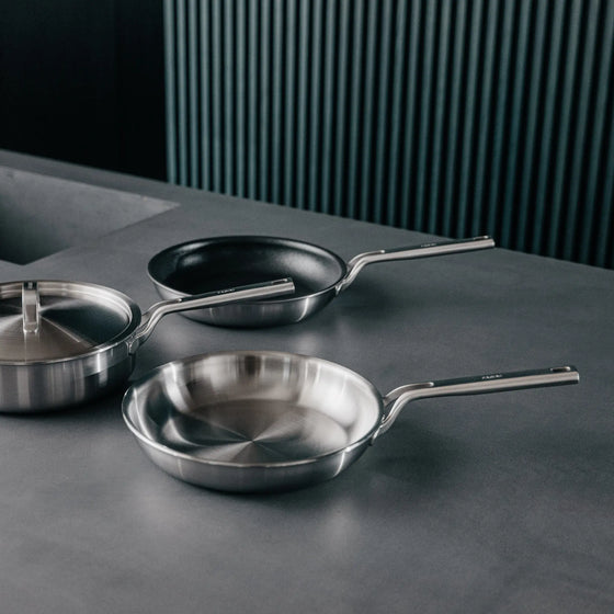 Serpenyő FABINI & Pohlreich, ø 26 cm - Szegecs nélküli serpenyő ötrétegű rozsdamentes acélból, fedő nélkül