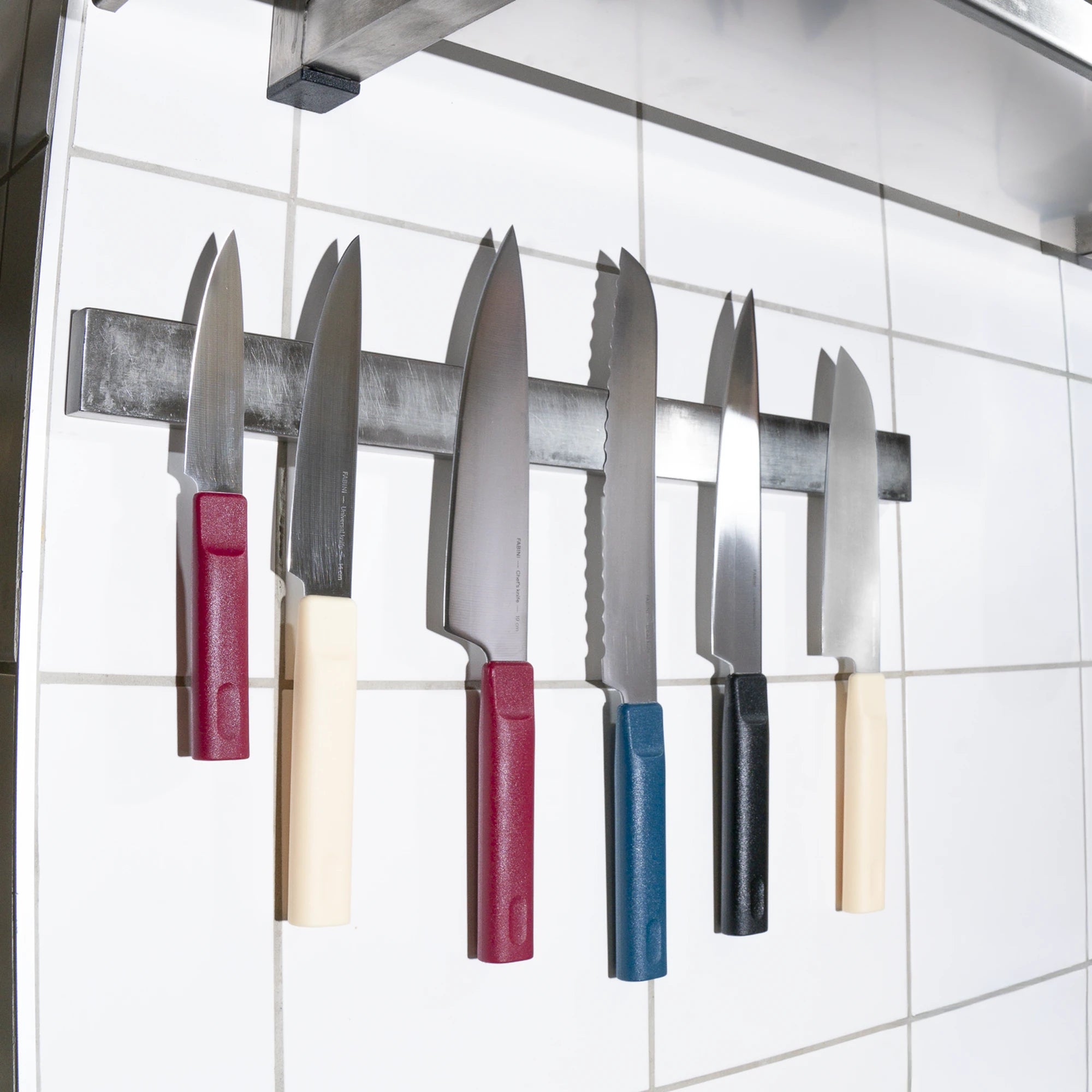 Univerzális kés Trino Economy, 19 cm - Kés német acélból, bordó