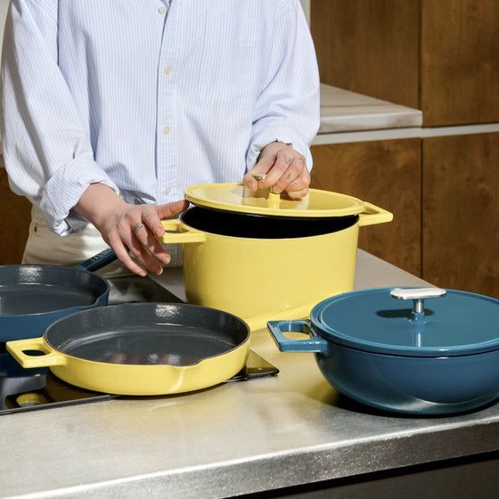 Lábas Mattia 3.0, ø 26 cm (5,5 l) - Zománcozott öntöttvas lábas fedővel, fényes türkiz színű